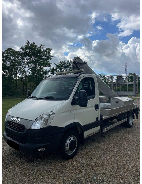 Iveco Lifting basket 16 m - Ελαφρύ επαγγελματικό: φωτογραφία 1 Iveco Lifting basket 16 m - Ελαφρύ επαγγελματικό: φωτογραφία 1