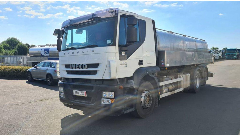 Iveco Stralis 420 6x2 16000 Liter - ohne Saug- und Mes - Φορτηγό βυτιοφόρο: φωτογραφία 1 Iveco Stralis 420 6x2 16000 Liter - ohne Saug- und Mes - Φορτηγό βυτιοφόρο: φωτογραφία 1