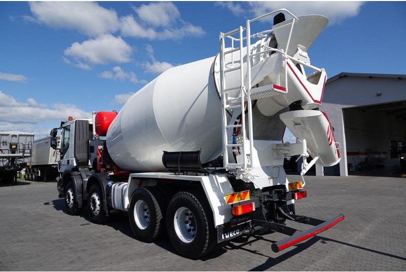 Iveco TRAKKER 410 / 8X4 / BETONOMIESZARKA 9 M3 / PUTZMEISTER / ALUFELG - Μπετονιέρα φορτηγό: φωτογραφία 4 Iveco TRAKKER 410 / 8X4 / BETONOMIESZARKA 9 M3 / PUTZMEISTER / ALUFELG - Μπετονιέρα φορτηγό: φωτογραφία 4