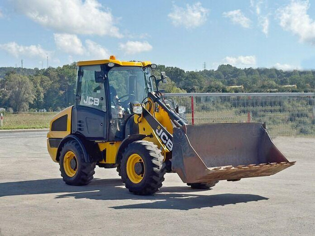 JCB 406 t4 * RADLADER * 4x4 * TOPZUSTAND - Ελαστιχοφόρος φορτωτής: φωτογραφία 3 JCB 406 t4 * RADLADER * 4x4 * TOPZUSTAND - Ελαστιχοφόρος φορτωτής: φωτογραφία 3