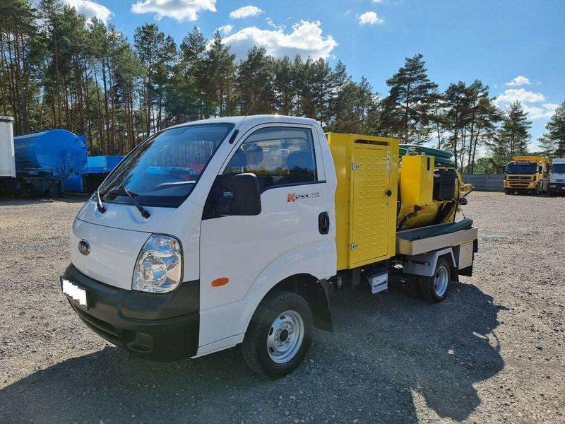 Kia Csatornatisztító - Όχημα εκκένωσης βόθρων: φωτογραφία 1 Kia Csatornatisztító - Όχημα εκκένωσης βόθρων: φωτογραφία 1