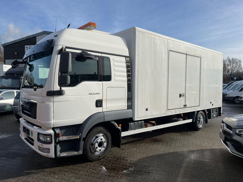 MAN TGL 8.220 Abschlepper*Geschlossen*Aufgelastet* - Φορτηγό αυτοκινητάμαξα: φωτογραφία 1 MAN TGL 8.220 Abschlepper*Geschlossen*Aufgelastet* - Φορτηγό αυτοκινητάμαξα: φωτογραφία 1