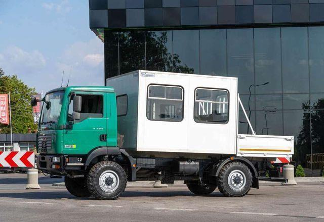 MAN TGM 13.240 4x4 BL Double Cab Camper BUS - Φορτηγό σασί, Φορτηγό με γερανό: φωτογραφία 4 MAN TGM 13.240 4x4 BL Double Cab Camper BUS - Φορτηγό σασί, Φορτηγό με γερανό: φωτογραφία 4