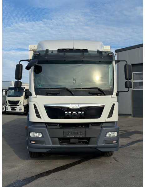 MAN TGM 18.290 L Beverage Truck + Tail Lift - Φορτηγό κόφα: φωτογραφία 3 MAN TGM 18.290 L Beverage Truck + Tail Lift - Φορτηγό κόφα: φωτογραφία 3