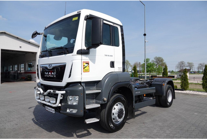 MAN TGS 18.420 / 4X4 / RAMA DŁ. 5,6 M / NAVI / DO ZABUDOWY / SPROWA - Φορτηγό σασί: φωτογραφία 3 MAN TGS 18.420 / 4X4 / RAMA DŁ. 5,6 M / NAVI / DO ZABUDOWY / SPROWA - Φορτηγό σασί: φωτογραφία 3