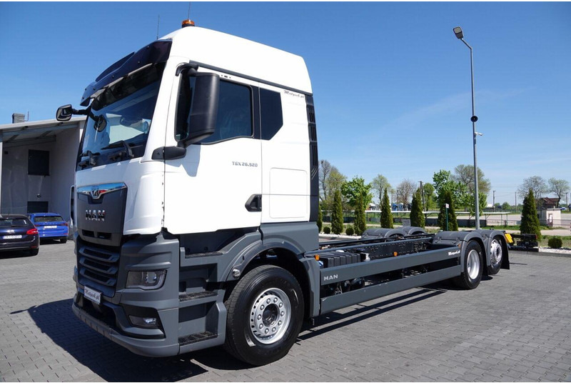 MAN TGX 26.520 / 6x2 / RAMA DŁ. 9,1M / OŚ PODNOSZONA / SKRĘTNA / DO - Φορτηγό σασί: φωτογραφία 2 MAN TGX 26.520 / 6x2 / RAMA DŁ. 9,1M / OŚ PODNOSZONA / SKRĘTNA / DO - Φορτηγό σασί: φωτογραφία 2