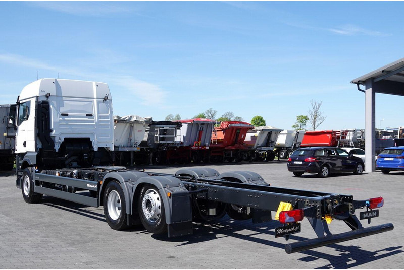 MAN TGX 26.520 / 6x2 / RAMA DŁ. 9,1M / OŚ PODNOSZONA / SKRĘTNA / DO - Φορτηγό σασί: φωτογραφία 4 MAN TGX 26.520 / 6x2 / RAMA DŁ. 9,1M / OŚ PODNOSZONA / SKRĘTNA / DO - Φορτηγό σασί: φωτογραφία 4