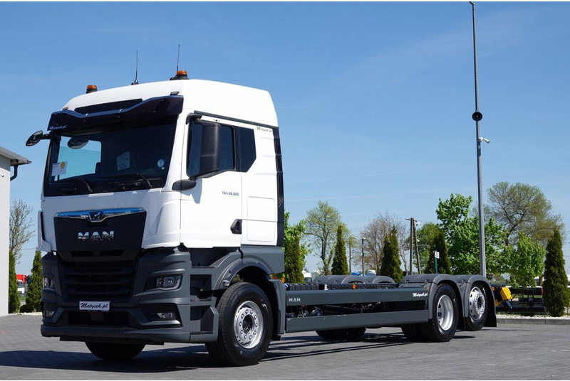 MAN TGX 26.520 / 6x2 / RAMA DŁ. 9,1M / OŚ PODNOSZONA / SKRĘTNA / DO - Φορτηγό σασί: φωτογραφία 1 MAN TGX 26.520 / 6x2 / RAMA DŁ. 9,1M / OŚ PODNOSZONA / SKRĘTNA / DO - Φορτηγό σασί: φωτογραφία 1