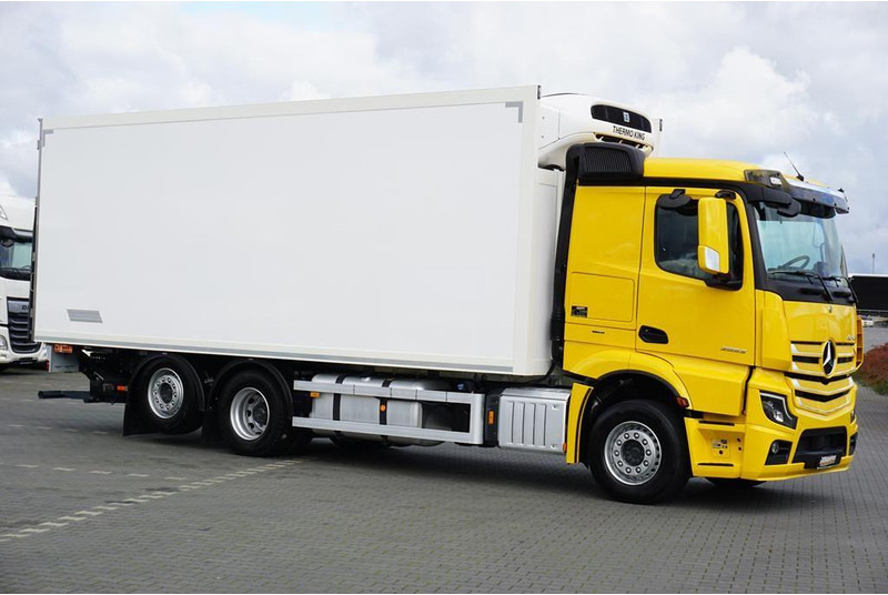 Mercedes-Benz ACTROS / 2853 / ACC / E 6 / MP 5 / CHŁODNIA + WINDA / 18 PALET / - Φορτηγό ψυγείο: φωτογραφία 4 Mercedes-Benz ACTROS / 2853 / ACC / E 6 / MP 5 / CHŁODNIA + WINDA / 18 PALET / - Φορτηγό ψυγείο: φωτογραφία 4