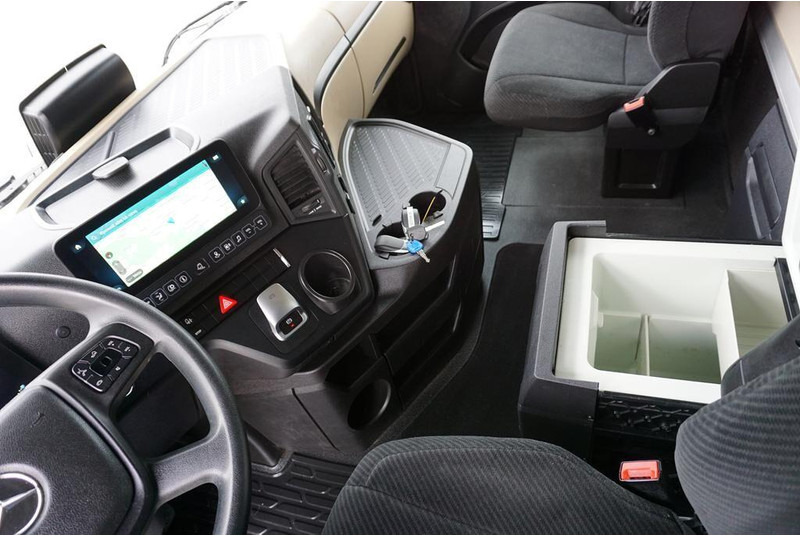 Μίσθωση Mercedes-Benz ACTROS L / 1851 / E 6 / MP 5 / RETARDER / GIGA SPACE Mercedes-Benz ACTROS L / 1851 / E 6 / MP 5 / RETARDER / GIGA SPACE: φωτογραφία 9