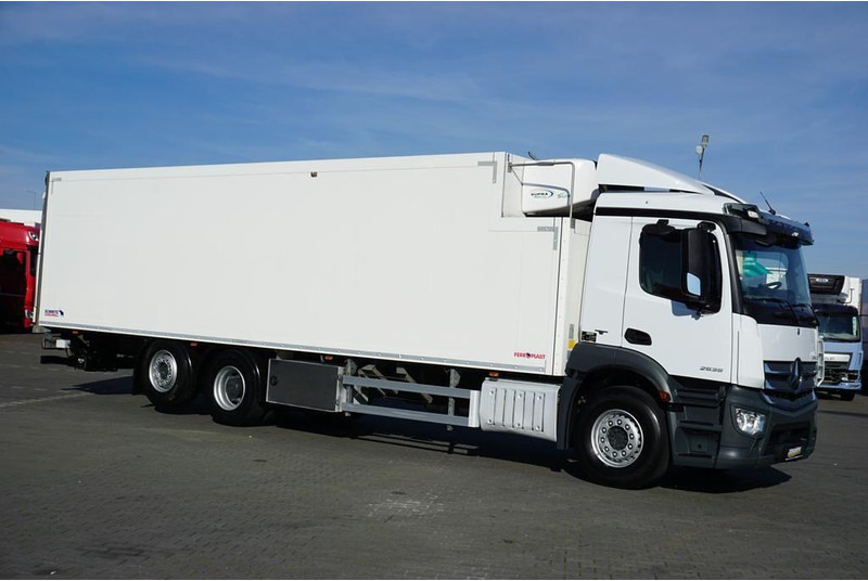 Mercedes-Benz ANTOS / 2535 / EURO 6 / CHŁODNIA + WINDA / 23 PALETY / OŚ SKRĘTN - Φορτηγό ψυγείο: φωτογραφία 4 Mercedes-Benz ANTOS / 2535 / EURO 6 / CHŁODNIA + WINDA / 23 PALETY / OŚ SKRĘTN - Φορτηγό ψυγείο: φωτογραφία 4
