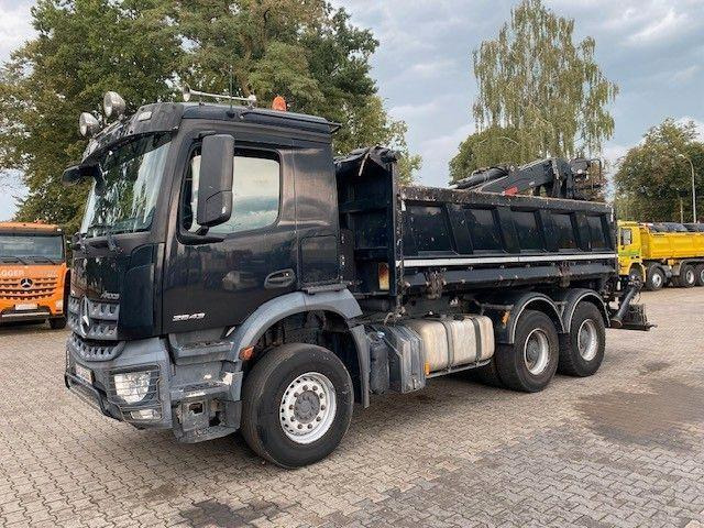 Mercedes-Benz AROCS 2643 - Φορτηγό ανατρεπόμενο, Φορτηγό με γερανό: φωτογραφία 2 Mercedes-Benz AROCS 2643 - Φορτηγό ανατρεπόμενο, Φορτηγό με γερανό: φωτογραφία 2
