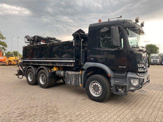 Mercedes-Benz AROCS 2643 - Φορτηγό ανατρεπόμενο, Φορτηγό με γερανό: φωτογραφία 3 Mercedes-Benz AROCS 2643 - Φορτηγό ανατρεπόμενο, Φορτηγό με γερανό: φωτογραφία 3