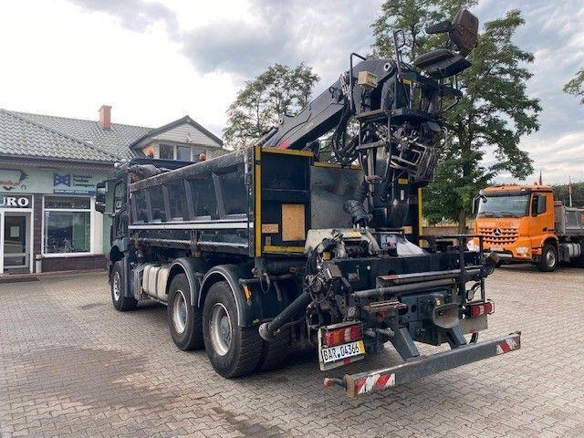 Mercedes-Benz AROCS 2643 - Φορτηγό ανατρεπόμενο, Φορτηγό με γερανό: φωτογραφία 4 Mercedes-Benz AROCS 2643 - Φορτηγό ανατρεπόμενο, Φορτηγό με γερανό: φωτογραφία 4
