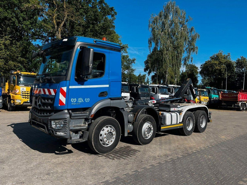 Mercedes-Benz AROCS 3246 8X4 ABROLLKIPPER HYVALIFT 26.57 - Φορτηγό φόρτωσης γάντζου: φωτογραφία 3 Mercedes-Benz AROCS 3246 8X4 ABROLLKIPPER HYVALIFT 26.57 - Φορτηγό φόρτωσης γάντζου: φωτογραφία 3