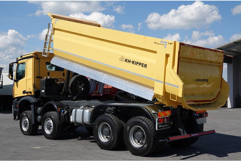 Mercedes-Benz AROCS 4145 / 8x8 / WYWROTKA TYLNOZSYPOWA / KH KIPPER / EURO 6 - Φορτηγό ανατρεπόμενο: φωτογραφία 4 Mercedes-Benz AROCS 4145 / 8x8 / WYWROTKA TYLNOZSYPOWA / KH KIPPER / EURO 6 - Φορτηγό ανατρεπόμενο: φωτογραφία 4