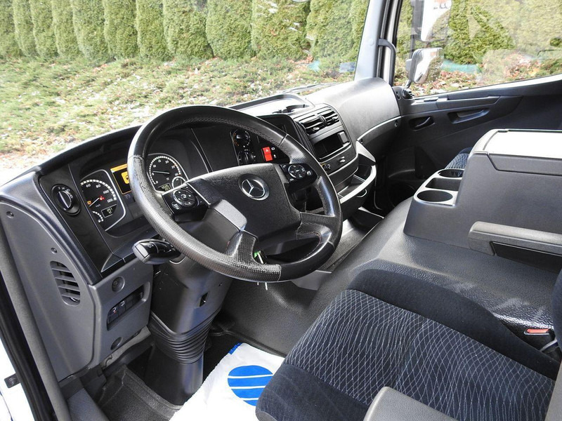 Mercedes-Benz ATEGO 12.24 KONTENER WINDA 18 PALET TEMPOMAT KLIMATYZACJA AUTOMA - Φορτηγό κόφα: φωτογραφία 2 Mercedes-Benz ATEGO 12.24 KONTENER WINDA 18 PALET TEMPOMAT KLIMATYZACJA AUTOMA - Φορτηγό κόφα: φωτογραφία 2