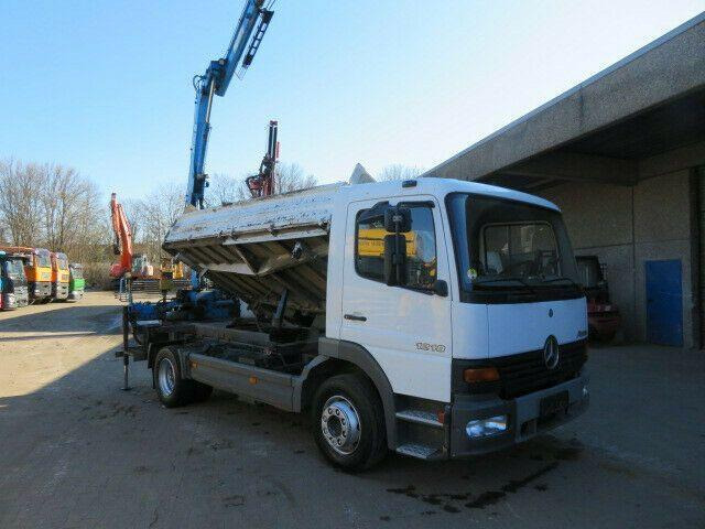 Mercedes-Benz ATEGO 1218 - Φορτηγό ανατρεπόμενο, Φορτηγό με γερανό: φωτογραφία 1 Mercedes-Benz ATEGO 1218 - Φορτηγό ανατρεπόμενο, Φορτηγό με γερανό: φωτογραφία 1