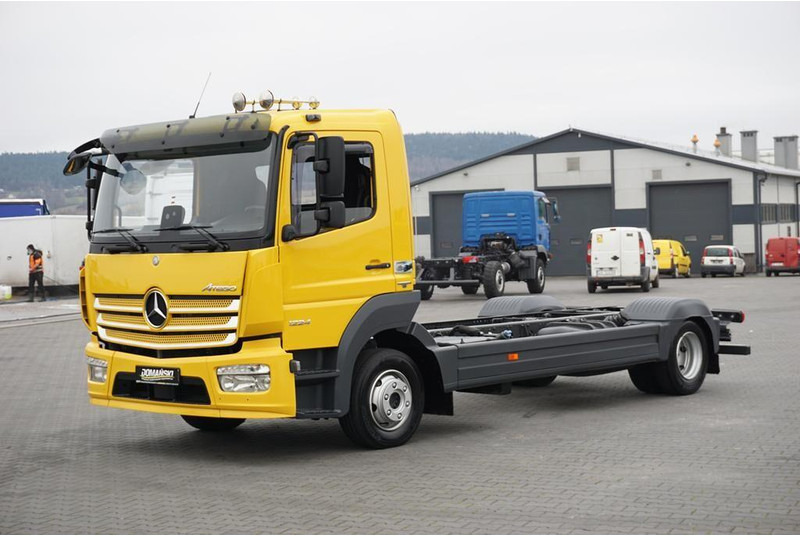 Mercedes-Benz ATEGO / 1224 / ACC / EURO 6 / PODWOZIE DO ZABUDOWY / DŁ. 4,8 M - Φορτηγό σασί: φωτογραφία 2 Mercedes-Benz ATEGO / 1224 / ACC / EURO 6 / PODWOZIE DO ZABUDOWY / DŁ. 4,8 M - Φορτηγό σασί: φωτογραφία 2
