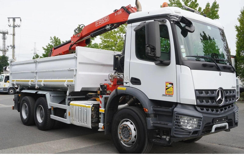 Mercedes-Benz Arocs 2636 - 3 way tipper + crane 6x4 - Φορτηγό ανατρεπόμενο, Φορτηγό με γερανό: φωτογραφία 2 Mercedes-Benz Arocs 2636 - 3 way tipper + crane 6x4 - Φορτηγό ανατρεπόμενο, Φορτηγό με γερανό: φωτογραφία 2
