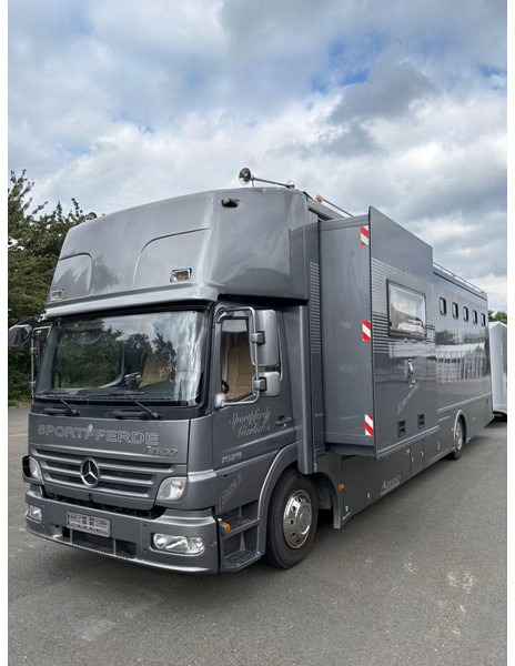 Mercedes-Benz Atego 1529 - Horse transporter - Φορτηγό μεταφοράς αλόγων: φωτογραφία 1 Mercedes-Benz Atego 1529 - Horse transporter - Φορτηγό μεταφοράς αλόγων: φωτογραφία 1