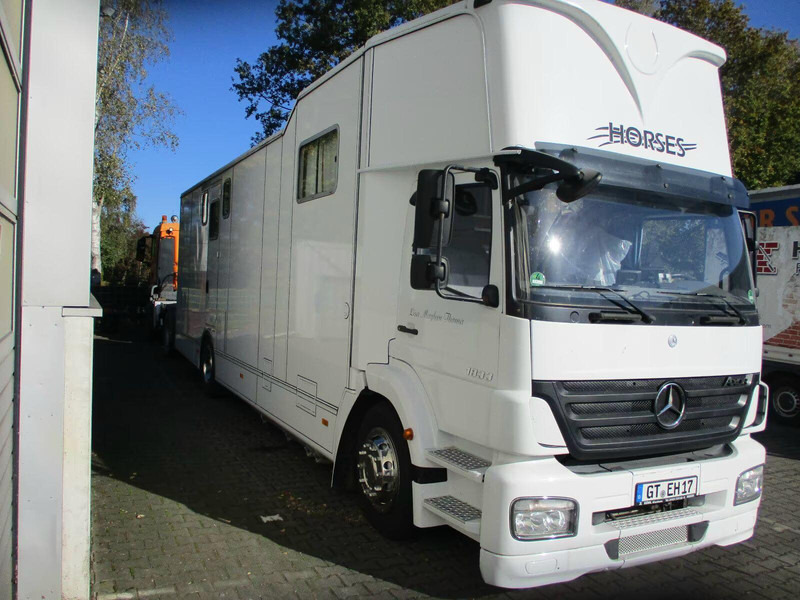 Mercedes-Benz Axor 1833 - Horse transporter - Φορτηγό μεταφοράς αλόγων: φωτογραφία 2 Mercedes-Benz Axor 1833 - Horse transporter - Φορτηγό μεταφοράς αλόγων: φωτογραφία 2