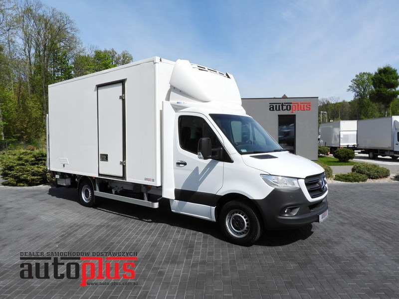 Mercedes-Benz SPRINTER 316 CHŁODNIA KONTENER 0*C WINDA 8 PALET TEMPOMAT PNEUMA - Φορτηγό ψυγείο: φωτογραφία 1 Mercedes-Benz SPRINTER 316 CHŁODNIA KONTENER 0*C WINDA 8 PALET TEMPOMAT PNEUMA - Φορτηγό ψυγείο: φωτογραφία 1