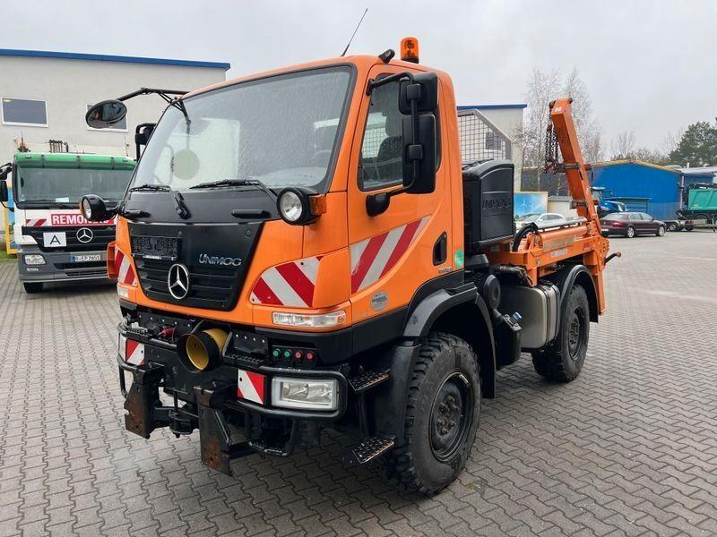 Mercedes-Benz Unimog U 20 4x4 Skip loader - Φορτηγό καδοφόρος φορτωτής: φωτογραφία 3 Mercedes-Benz Unimog U 20 4x4 Skip loader - Φορτηγό καδοφόρος φορτωτής: φωτογραφία 3