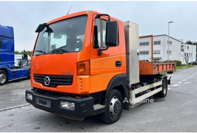 Nissan Atleon 80.19 - Hook lift truck+tipper - Φορτηγό φόρτωσης γάντζου: φωτογραφία 2 Nissan Atleon 80.19 - Hook lift truck+tipper - Φορτηγό φόρτωσης γάντζου: φωτογραφία 2
