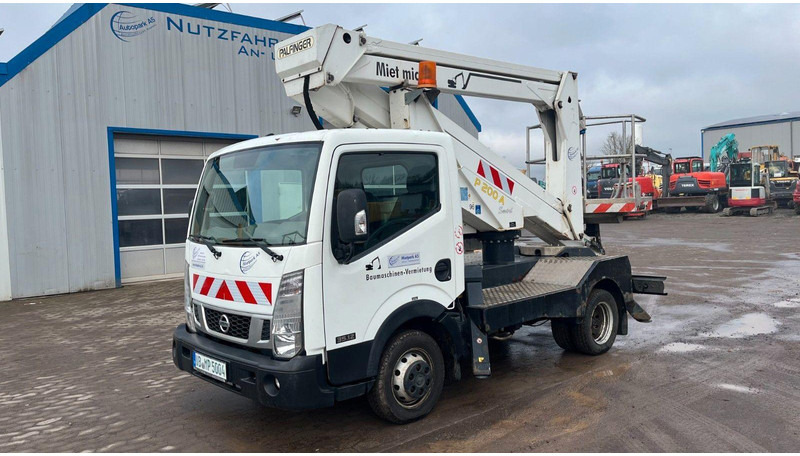 Nissan Palfinger P200A-NC 17m - Φορτηγό, Φορτηγό με γερανό: φωτογραφία 1 Nissan Palfinger P200A-NC 17m - Φορτηγό, Φορτηγό με γερανό: φωτογραφία 1