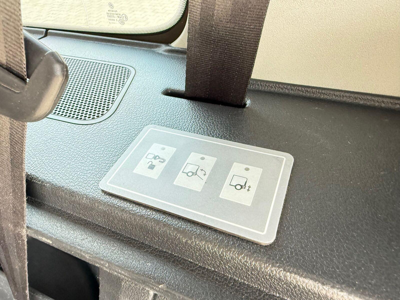 Volkswagen Caddy 2.0 TDI (7-Si.) DSG Maxi Family - Αυτοκίνητο: φωτογραφία 4 Volkswagen Caddy 2.0 TDI (7-Si.) DSG Maxi Family - Αυτοκίνητο: φωτογραφία 4