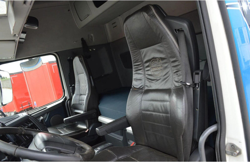 Φορτηγό ξυλείας, Φορτηγό με γερανό για τη μεταφορά ξυλείας Volvo FH 13 520 FOR TRANSPORTING WOOD: φωτογραφία 10