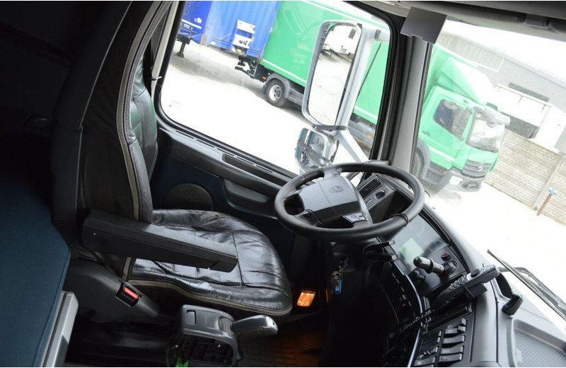 Φορτηγό ξυλείας, Φορτηγό με γερανό για τη μεταφορά ξυλείας Volvo FH 13 520 FOR TRANSPORTING WOOD: φωτογραφία 17