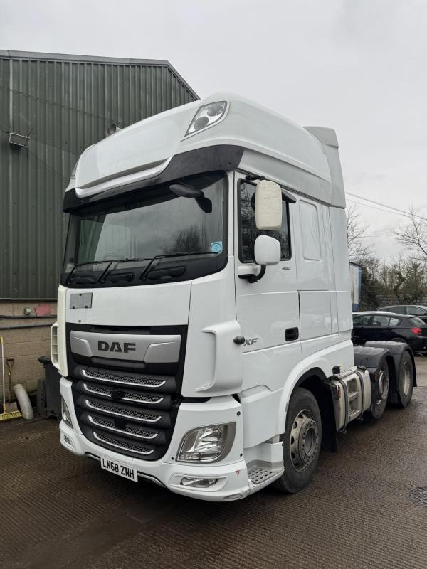 DAF FTG XF 480 Super Space cab - Τράκτορας: φωτογραφία 1 DAF FTG XF 480 Super Space cab - Τράκτορας: φωτογραφία 1