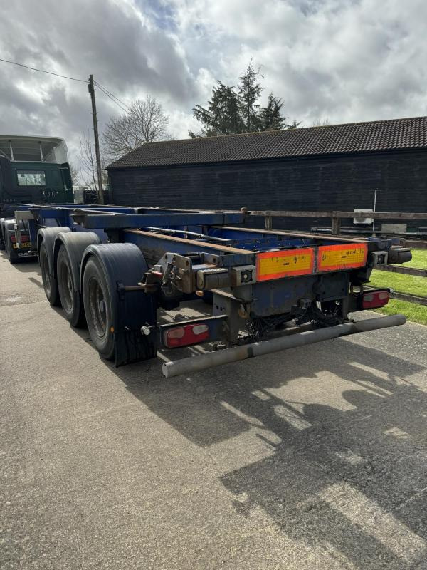 SDC Tri Axle Sliding Frame Skeletal - Επικαθήμενο μεταφοράς εμπορευματοκιβωτίων/ Κινητό αμάξωμα: φωτογραφία 1 SDC Tri Axle Sliding Frame Skeletal - Επικαθήμενο μεταφοράς εμπορευματοκιβωτίων/ Κινητό αμάξωμα: φωτογραφία 1