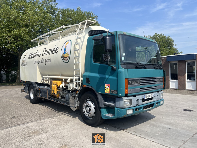 DAF CF75.250 EURO 2 - MANUAL - ZAUG und DRUCK - TOP TRUCK - Φορτηγό βυτιοφόρο: φωτογραφία 3 DAF CF75.250 EURO 2 - MANUAL - ZAUG und DRUCK - TOP TRUCK - Φορτηγό βυτιοφόρο: φωτογραφία 3
