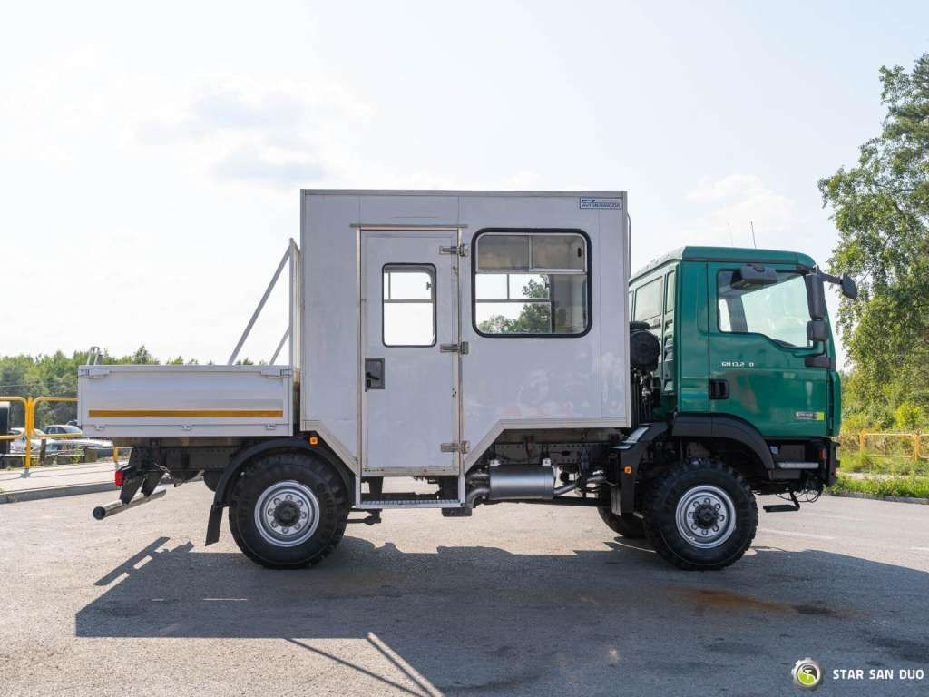 MAN TGM 13.240 4x4 BL Double Cab Camper BUS - Φορτηγό σασί: φωτογραφία 2 MAN TGM 13.240 4x4 BL Double Cab Camper BUS - Φορτηγό σασί: φωτογραφία 2