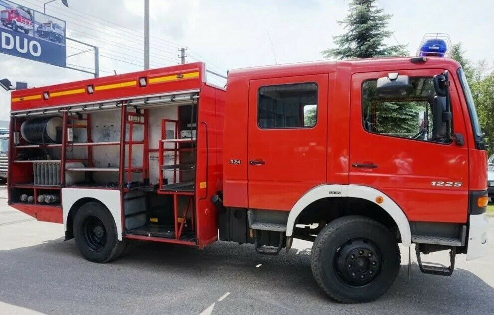 Mercedes-Benz 4x4 ATEGO 1225 Firebrigade Feuerwehr - Πυροσβεστικό όχημα: φωτογραφία 4 Mercedes-Benz 4x4 ATEGO 1225 Firebrigade Feuerwehr - Πυροσβεστικό όχημα: φωτογραφία 4