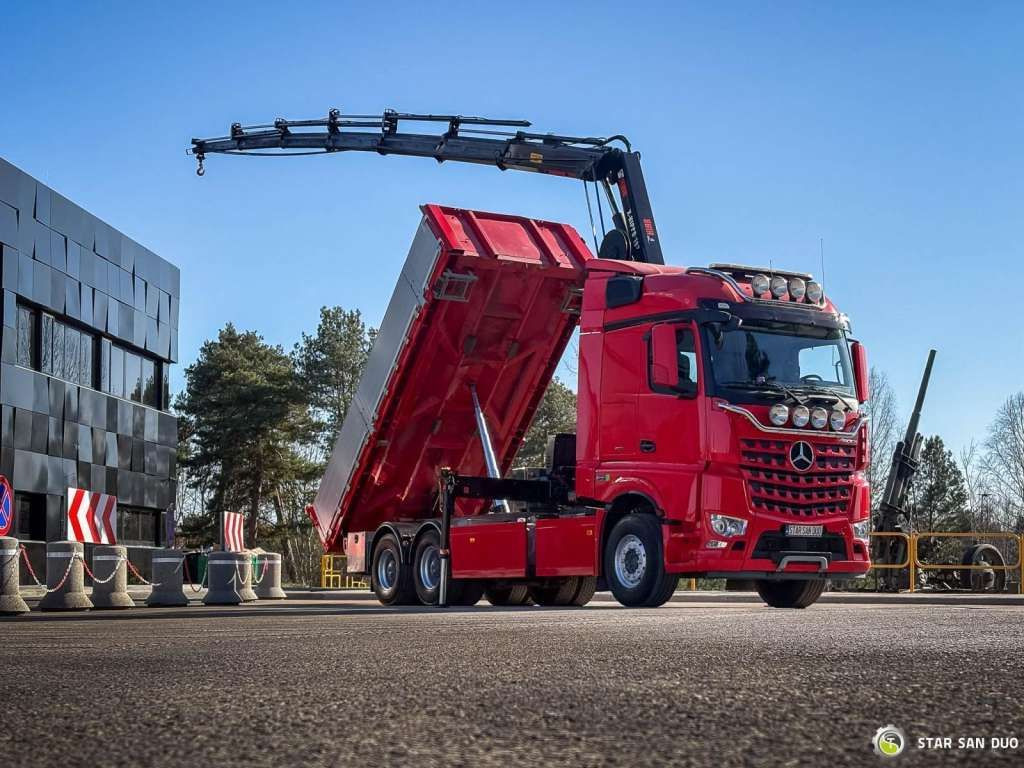 Mercedes-Benz  AROCS 3358L 6x4 HIAB 192X-HIPRO E-6 Crane Kippe - Φορτηγό ανατρεπόμενο: φωτογραφία 3 Mercedes-Benz  AROCS 3358L 6x4 HIAB 192X-HIPRO E-6 Crane Kippe - Φορτηγό ανατρεπόμενο: φωτογραφία 3