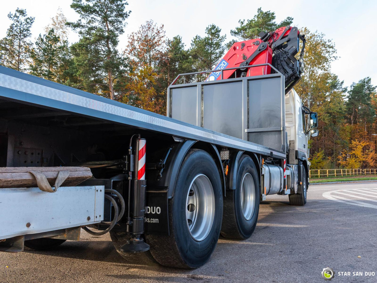 Φορτηγό με γερανό : φωτογραφία 21