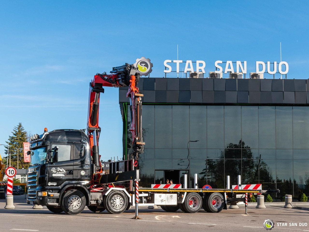 Φορτηγό με γερανό : φωτογραφία 12