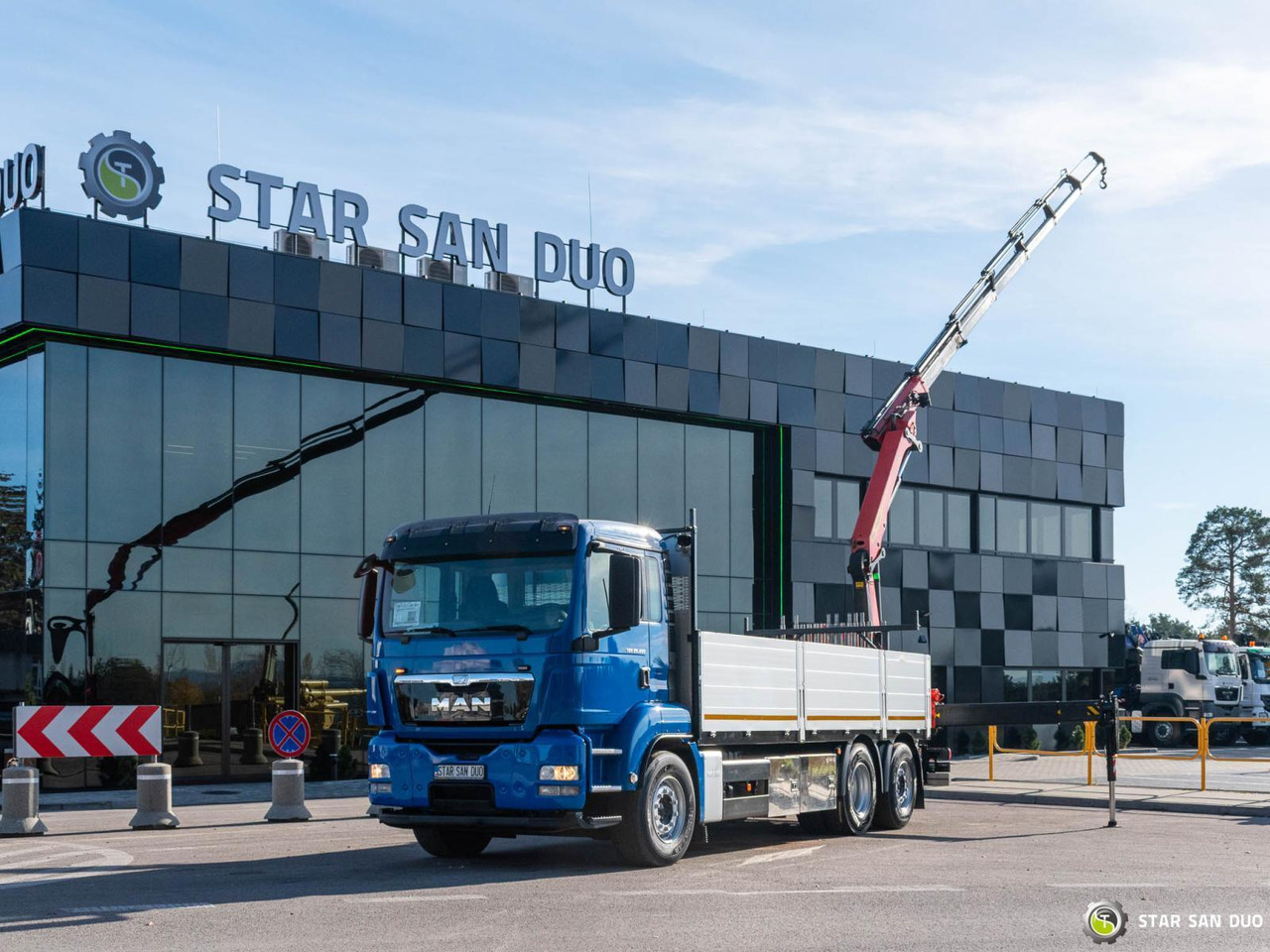 - Φορτηγό με γερανό: φωτογραφία 5 - Φορτηγό με γερανό: φωτογραφία 5