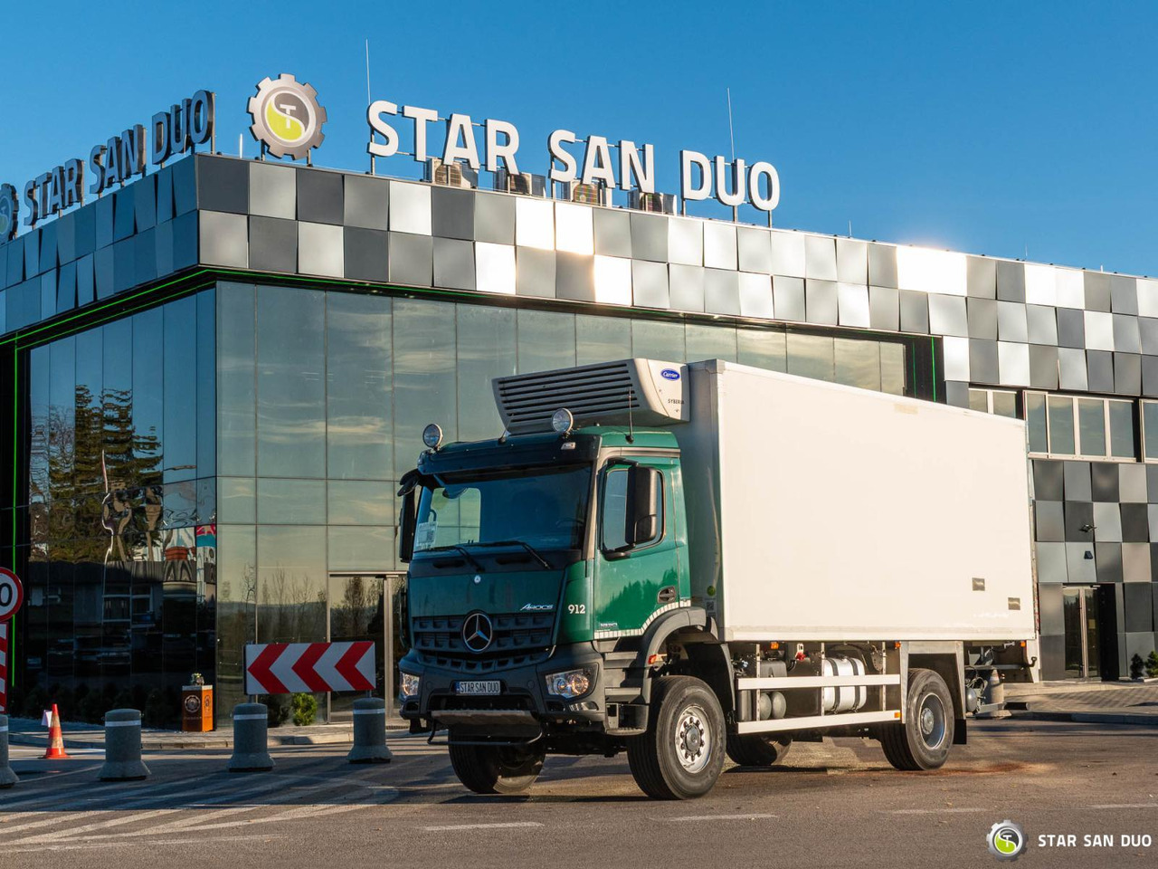 - Φορτηγό σασί: φωτογραφία 1 - Φορτηγό σασί: φωτογραφία 1