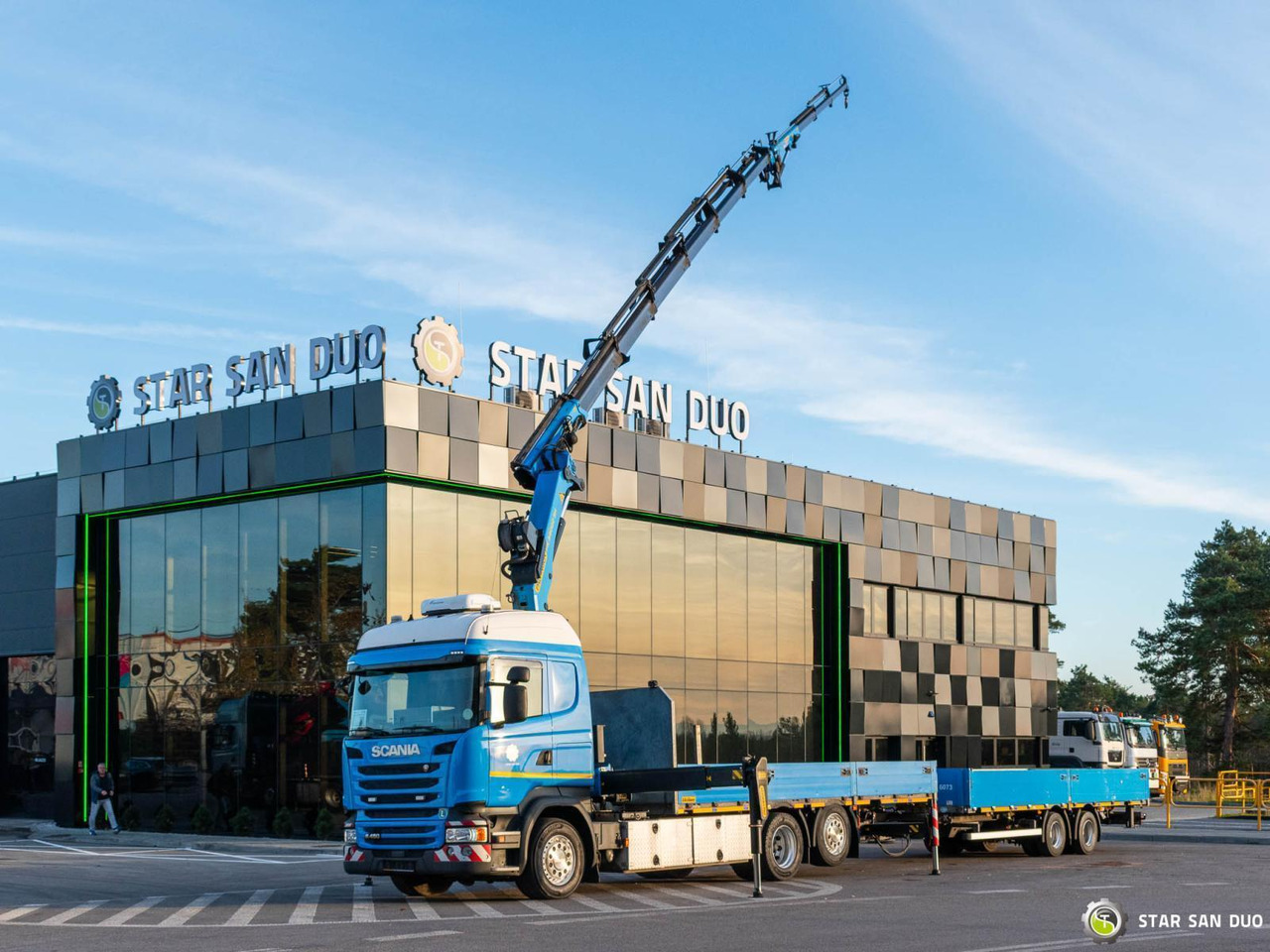 - Φορτηγό με γερανό: φωτογραφία 5 - Φορτηγό με γερανό: φωτογραφία 5