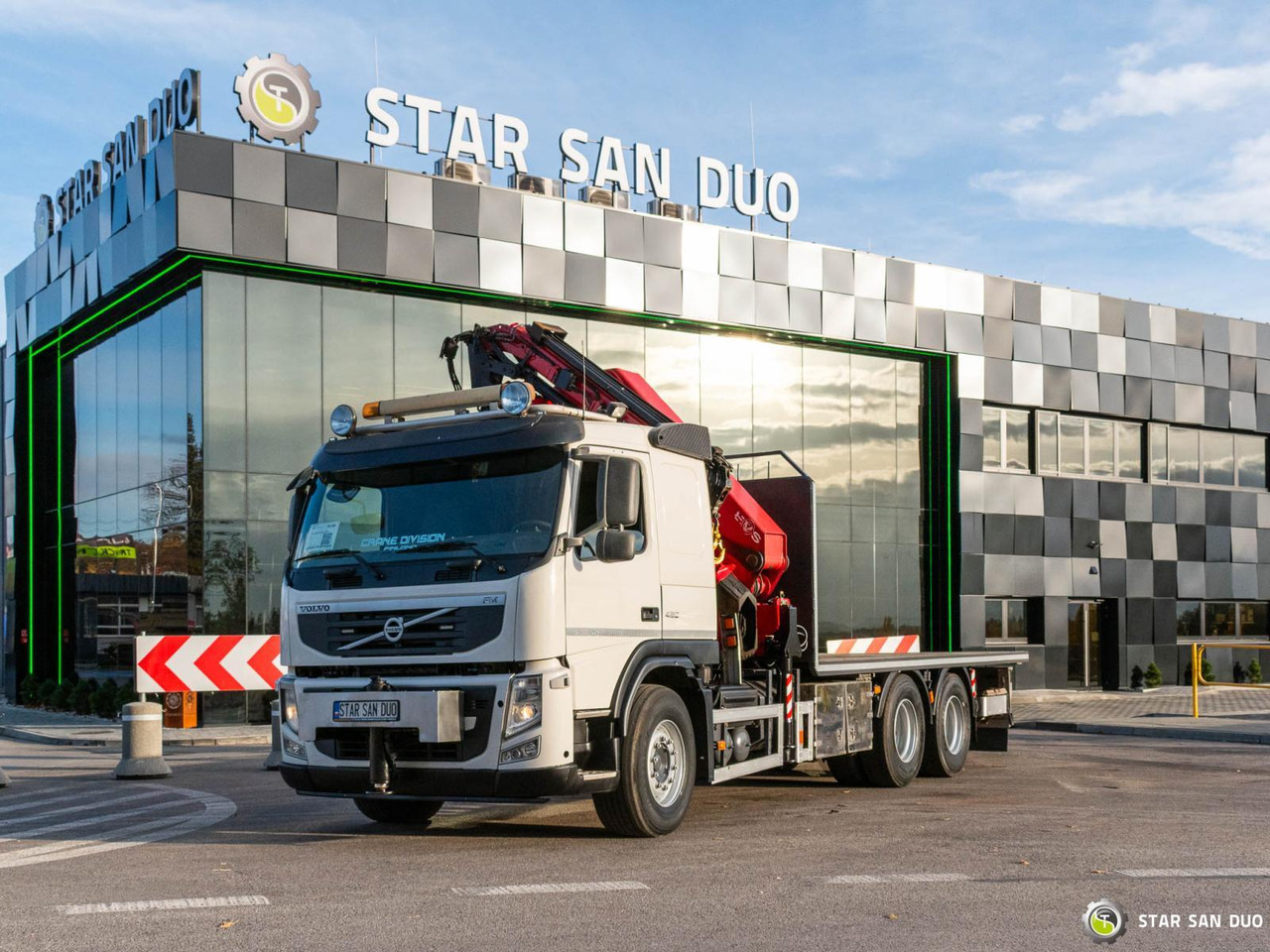 Φορτηγό με γερανό : φωτογραφία 15