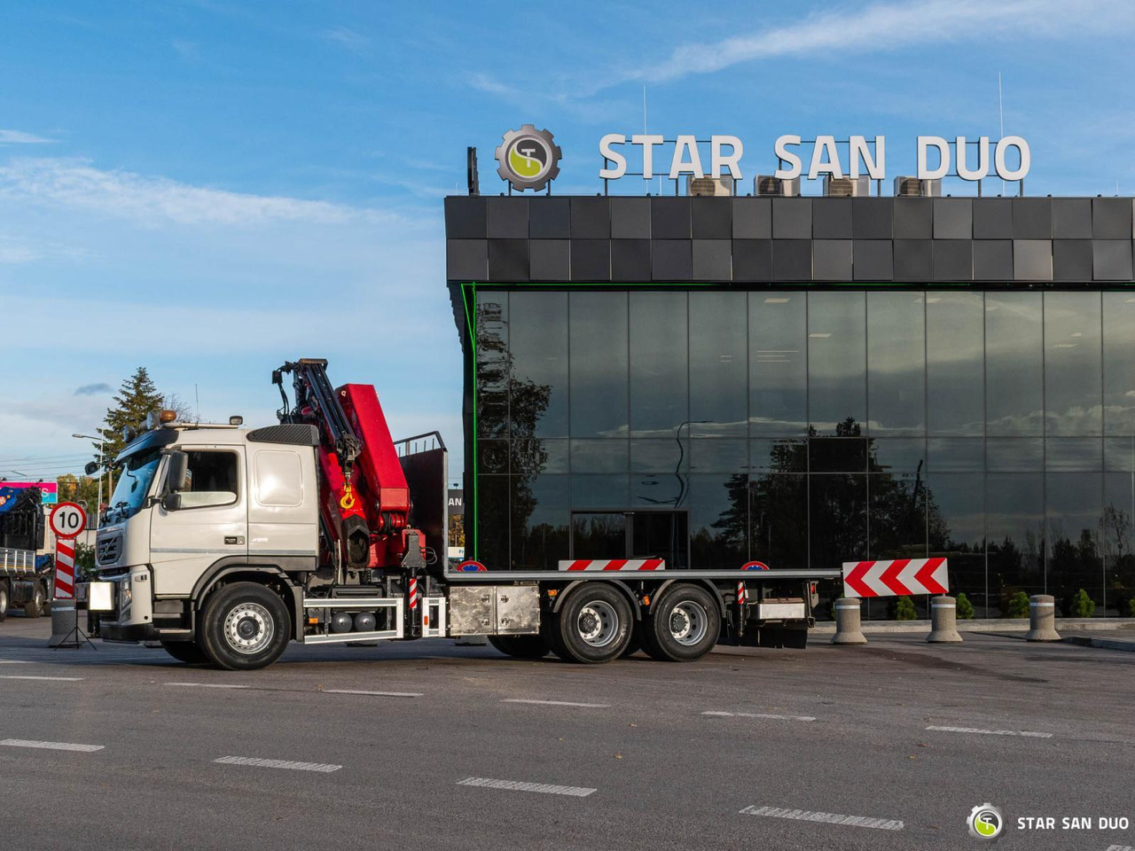 Φορτηγό με γερανό : φωτογραφία 17