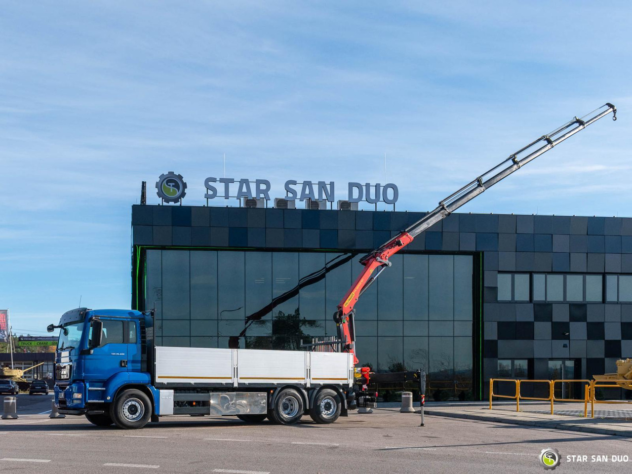 - Φορτηγό με γερανό: φωτογραφία 2 - Φορτηγό με γερανό: φωτογραφία 2