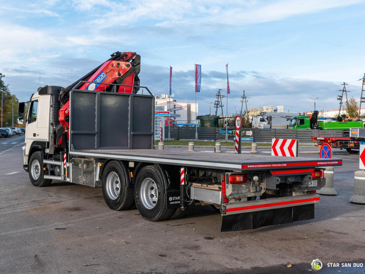Φορτηγό με γερανό : φωτογραφία 18