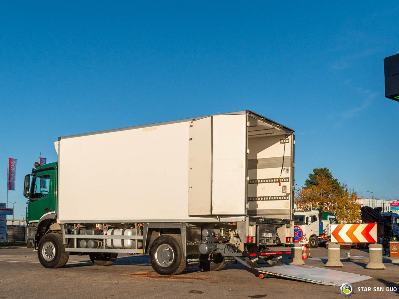 - Φορτηγό σασί: φωτογραφία 3 - Φορτηγό σασί: φωτογραφία 3