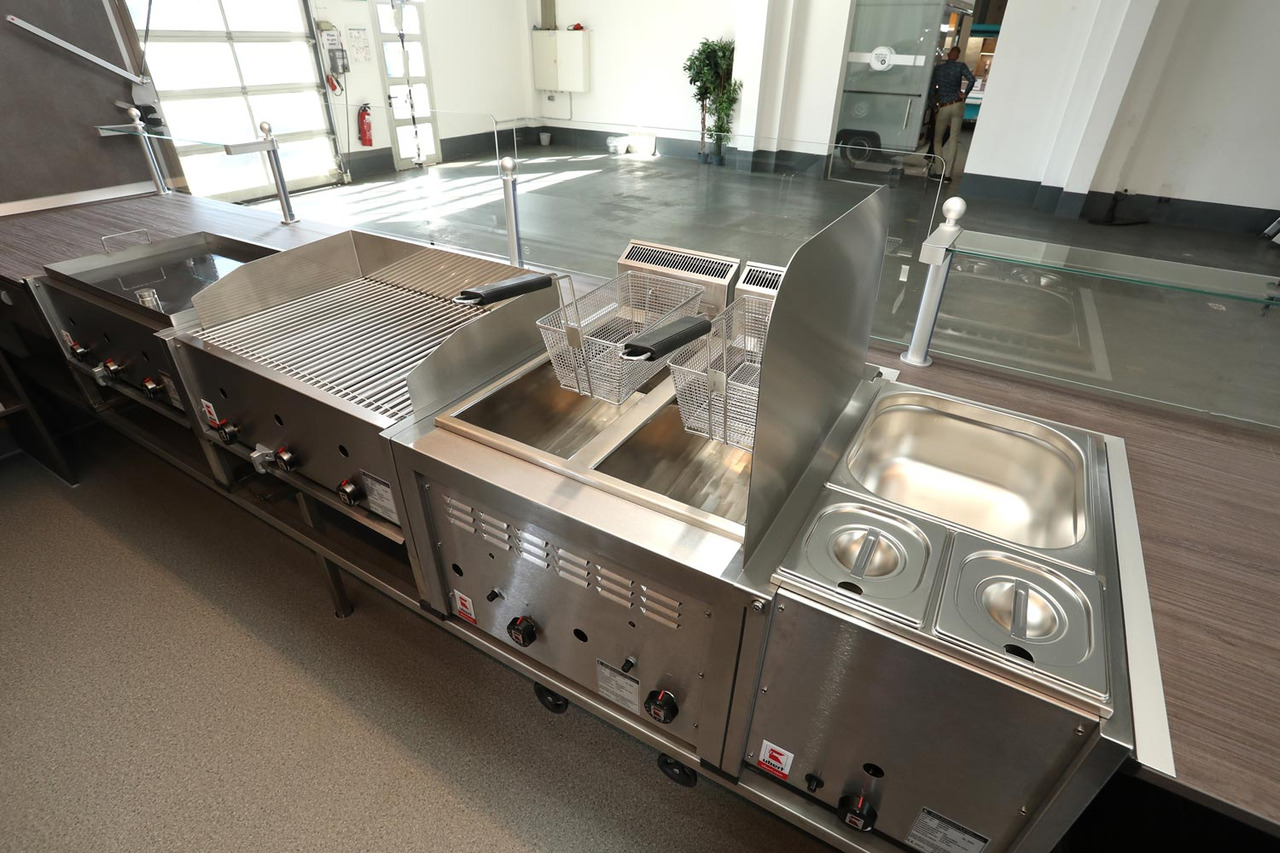 Mobil BORCO HÖHNS - Αυτοκινούμενη καντίνα: φωτογραφία 5 Mobil BORCO HÖHNS - Αυτοκινούμενη καντίνα: φωτογραφία 5